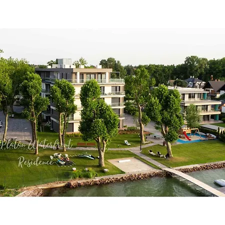 Platan Waterfront